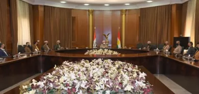 Serok Barzanî pêşwaziya Pêşmergeyê Dêrîn Xalid Şilî û hejmarek ji malbatên şehîdan kir