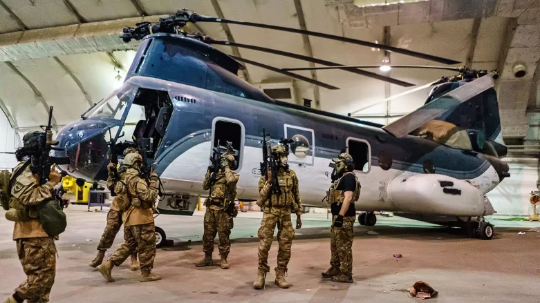 Firokxaneya Kabulê kete destê Talîbanê