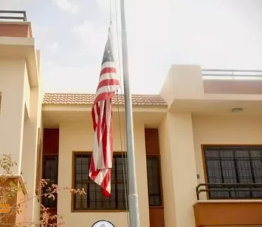 رۆبه‌رت پاڵه‌دینۆ، كۆنسوڵی گشتی ئه‌مریكا له‌ هه‌رێمی كوردستان: دۆخی ئەمنی شنگال بە هۆی پەكەكە و حەشدی شەعبییەوە خراپە و پێویستە ئەو هێزە نایاساییانە سنوورەكە جێبهێڵن.