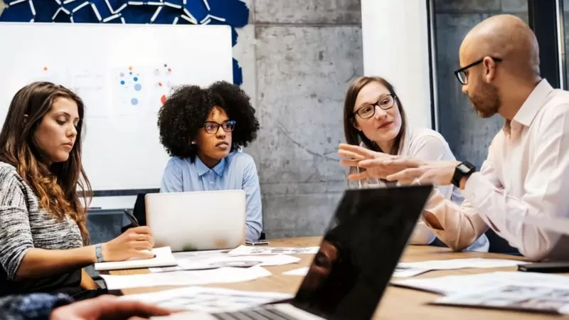 ما الذي يجعل قواعد التنوع الثقافي في أماكن العمل 