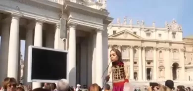 Bûkelîstoka gerok gihişt Vatîkanê