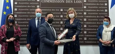 وفد من برلمان كوردستان يعقد لقاءات في فرنسا