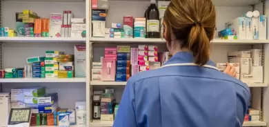 ما هي مخاطر الجمع بين أكثر من دواء في وقت واحد؟