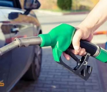 سبەی نرخی بەنزین دادەبەزێت