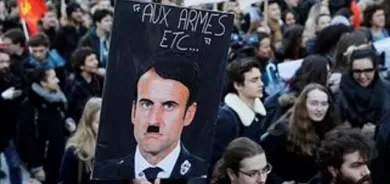 ئەو کەسەی وێنەی ماکرۆنی لە وێنەی هیتلەردا بڵاوکردۆتەوە دادگایی كرا