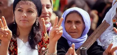 CHP dixwaze ligel HDPê pirsa Kurd çareser bike lê HDP Ocalan nîşan dide