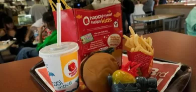 ماكدونالدز تبدأ تدريجيا استبدال ألعاب الأطفال البلاستيكية