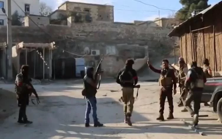 Li Efrînê çekdar bi zorê girêbestan bi Kurdan didin îmzekirin