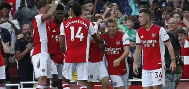 أرسنال يسقط توتنهام بالثلاثة