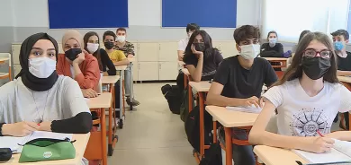 Ji bo 30 milyon Kurd, 3 mamosteyên Kurdî hatin peywirdarkirin