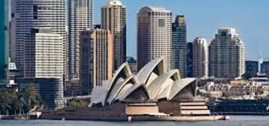 سنوورەکانی ئوسترالیا لەدوای 18 مانگ بەڕووی گەشتیارانی نێودەوڵەتیدا کراوەن