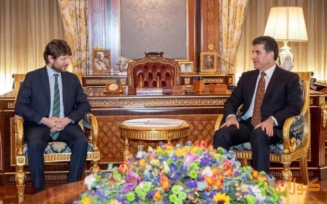 سەرۆک نێچیرڤان بارزانى نامەیەکى لە سەرۆک ماکرۆنەوە پێدەگات