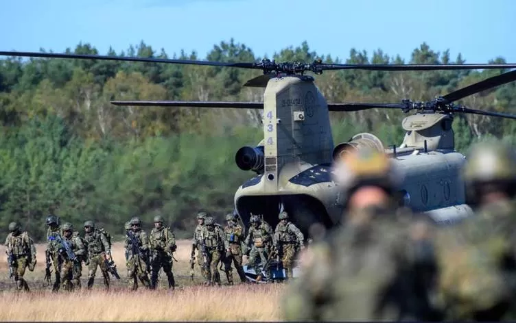 Leşkerên berê plan dikin êrişî koçberan bikin