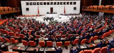 Daxwaza  hilweşandina  parêzbendiya  parlementerên   HDPê  tê  kirin