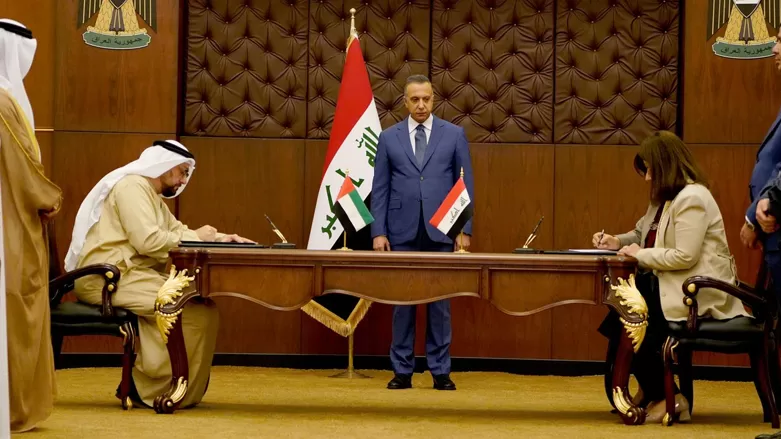 العراق والإمارات يوقعان عقداً لبناء خمس محطّات كهروشمسية لتوليد الطاقة