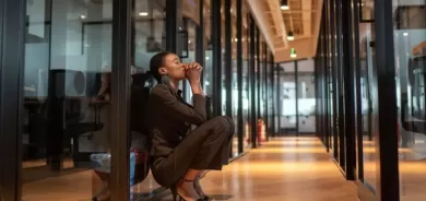 لماذا تعاني النساء من الضغط النفسي والإجهاد أكثر من الرجال؟