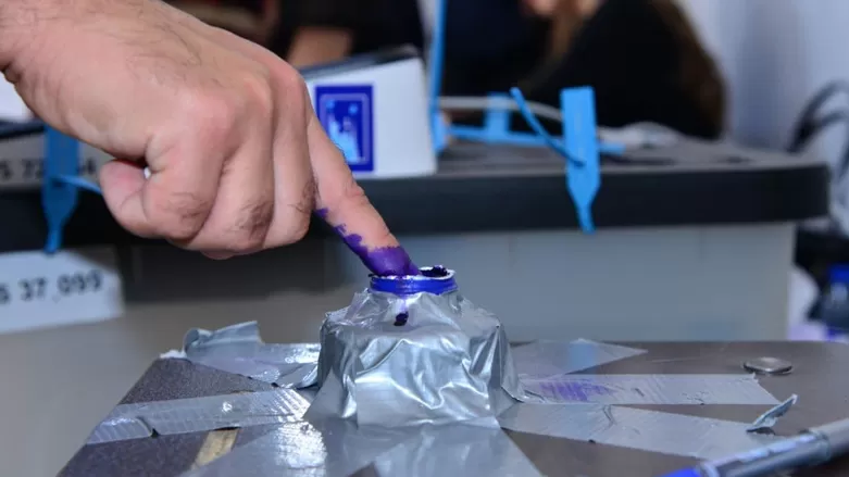 نيجيرفان بارزاني يشكر قوات الأمن والنازحين على المشاركة الفاعلة في الاقتراع الخاص