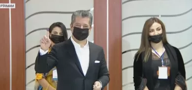 رئيس حكومة إقليم كوردستان يدلي بصوته في الانتخابات البرلمانية العراقية