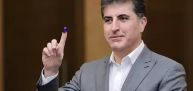 President Nechirvan Barzani casts his vote in Erbil