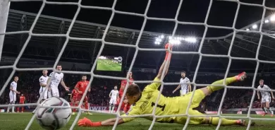 سويسرا تضيق الخناق على إيطاليا بالفوز على إيرلندا الشمالية