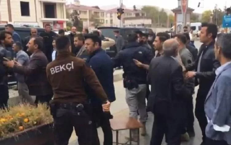 Li Wanê şerê du grûban: 3 kes birîndar bûn