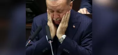 عزل أردوغان مسؤولين بالبنك المركزي يهوي بالليرة التركية