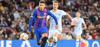 بيكيه يحافظ على آمال برشلونة في دوري الأبطال