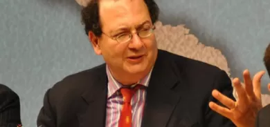 نەدیم شەحادە  بەڕێوەبەری جێبەجێكاری زانكۆی ئەمریكی لوبنانی لە نیویۆرك بۆ گوڵان:     لوبنان دەوڵەتێكی شكستخواردوو نییە، بەڵكو دەوڵەتێكی تێكشكاوە