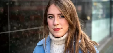 التحرش بالنساء: كيف تروج وسائل التواصل الاجتماعي للإساءة للمرأة وترهيبها؟