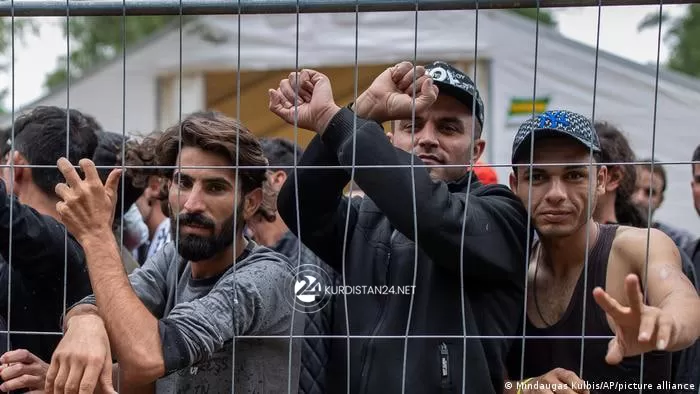 12 welatên Ewropayê sînorên xwe têlbend dikin