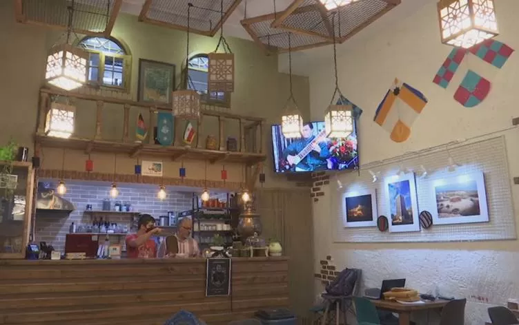 Bi xwarinên Efxanî dixwaze nêrîna xelkê Îranê biguhere