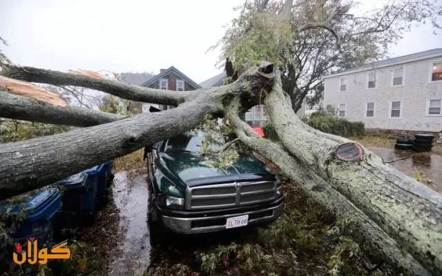 زریانەكەی ئەمریكا بە هەزاران ماڵی بێ كارەبا كردووە