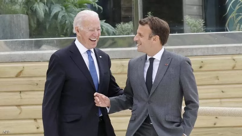 بايدن وماكرون و3 ملفات ساخنة.. أول لقاء بعد 