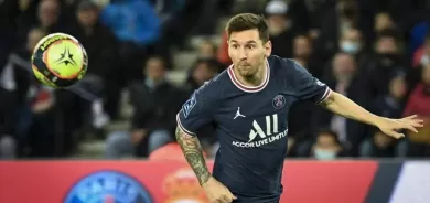 ميسي يفتح النار على لابورتا.. ويروي قصة رحيله عن برشلونة