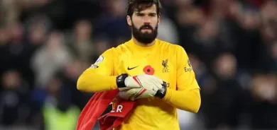 بعد كسر سلسلة الانتصارات.. حارس ليفربول في عين العاصفة