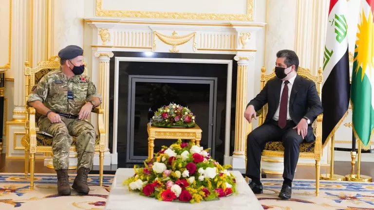 Serokwezîr  li   gel   şandeke   Brîtanî   civiya