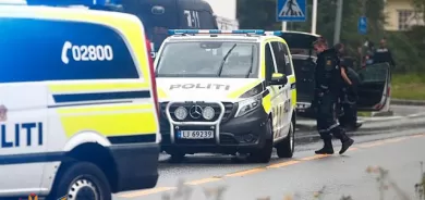 ئەم جارە لە نەرویج هێرشبەرێك بە چەقۆ ئەفسەرێکی پۆلیس بریندار دەكات