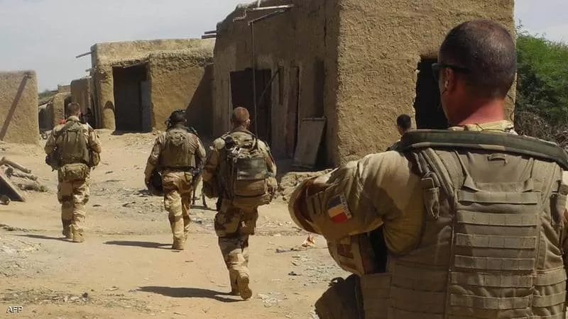 ماكرون يبحث مع رؤساء بوركينا وتشاد والنيجر الإرهاب في الساحل