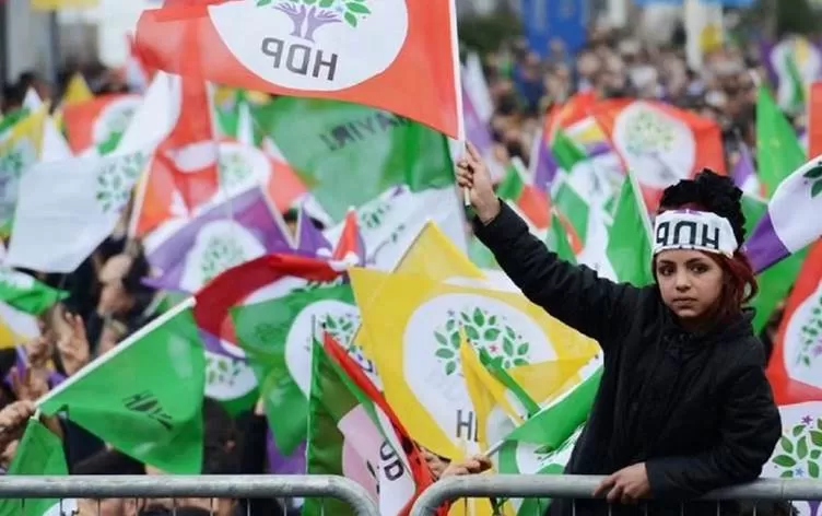 Senatoran derbarê HDPê de daxwazek ji Biden kirin