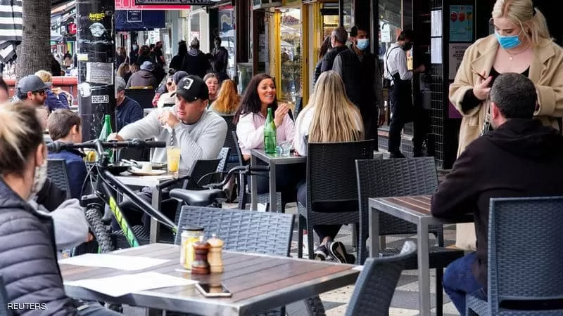 ملبورن.. آلاف السكان يحتجون على فرض لقاحات كوفيد-19