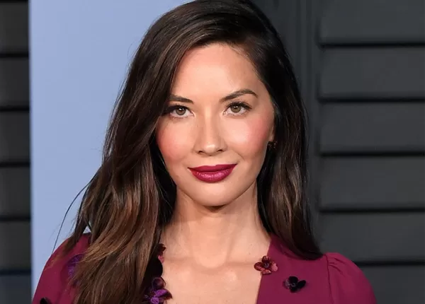 ئۆلیڤیا: نامەوێ باسی رابردووی خۆم بكەم