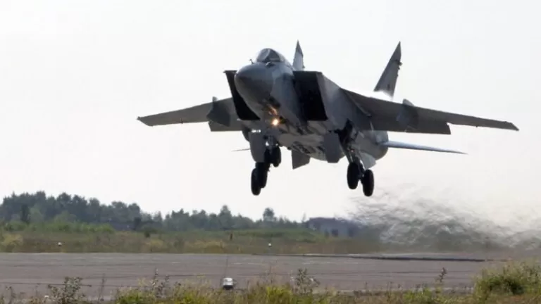 Balefirên Rûsî bordimanên Îdlibê didomînin