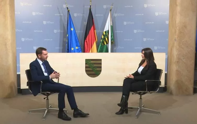 Serokwezîrê herêmeke li Almanya: %100 em koçberên li Belarusê wernagirin