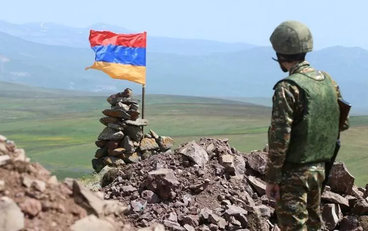 Li ser sînorê Azerbaycan-Ermenistanê pevçûn: 15 leşker hatin kuştin