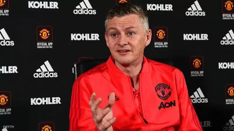 مدرب مانشستر يونايتد يتحدى: منصبي في أمان