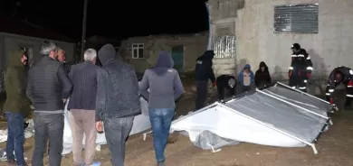 Li Erzeromê welatiyan şeva xwe di bin konan de derbas kirin