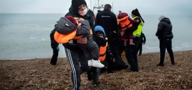 بحر المانش: كيف باتت هذه الشواطئ سوقاً لتجارة قاتلة؟