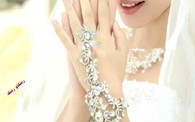 بازنگی ڕەنگ ئەڵماس بۆ خانمانی بووك و ئافرەتان