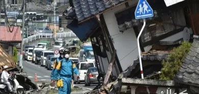 بوومەلەرزەیەکی گەورە بەهێزی 7.5 پلە پیرۆی هەژاند