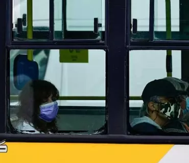 یۆنان: سزای ئەو بەساڵاچووانە دەدەین كە ڤاكسینی كۆڕۆنا وەرناگرن